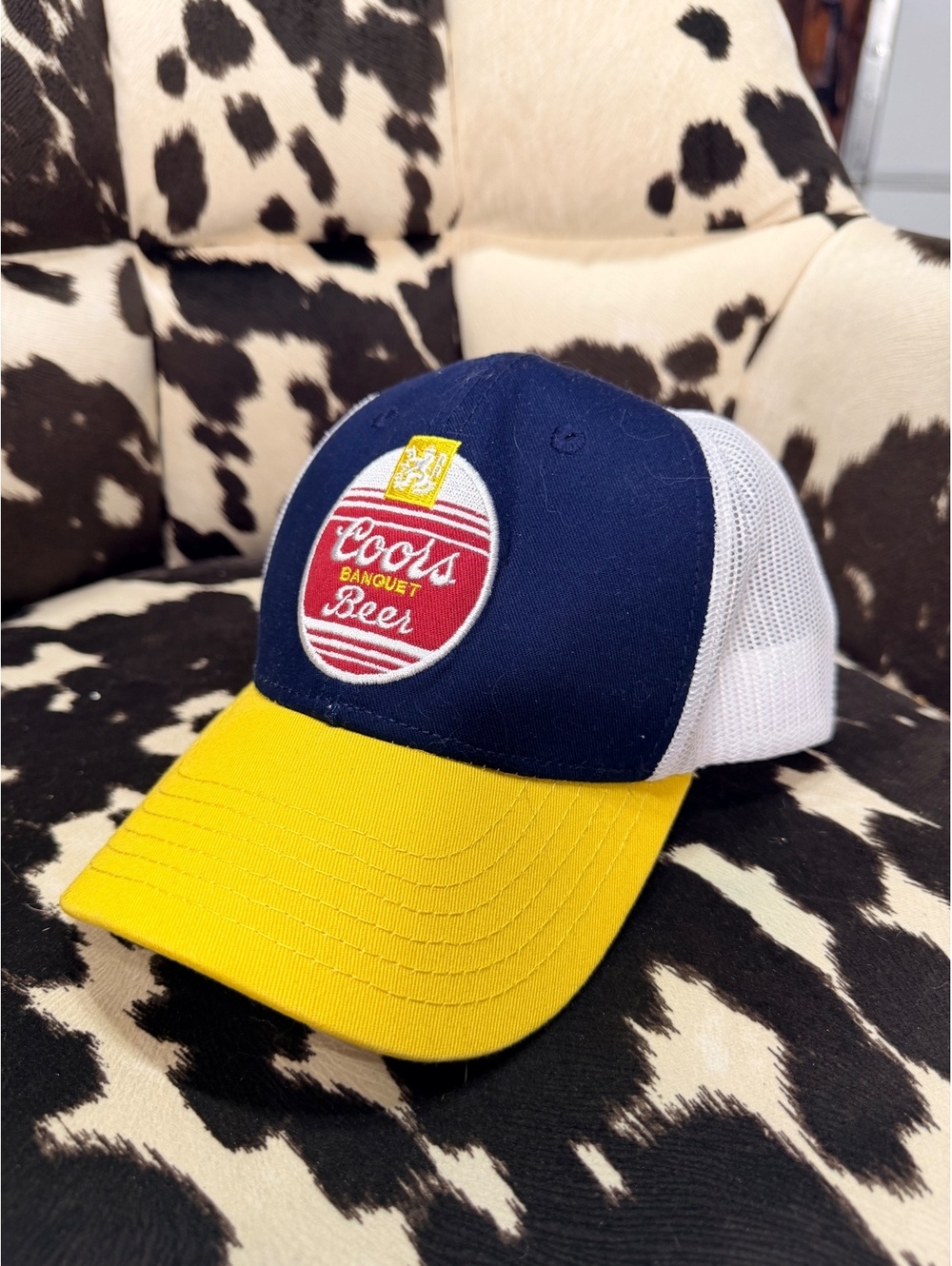 Coors Banquet Beer Trucker Hat Cap Yellow Navy White